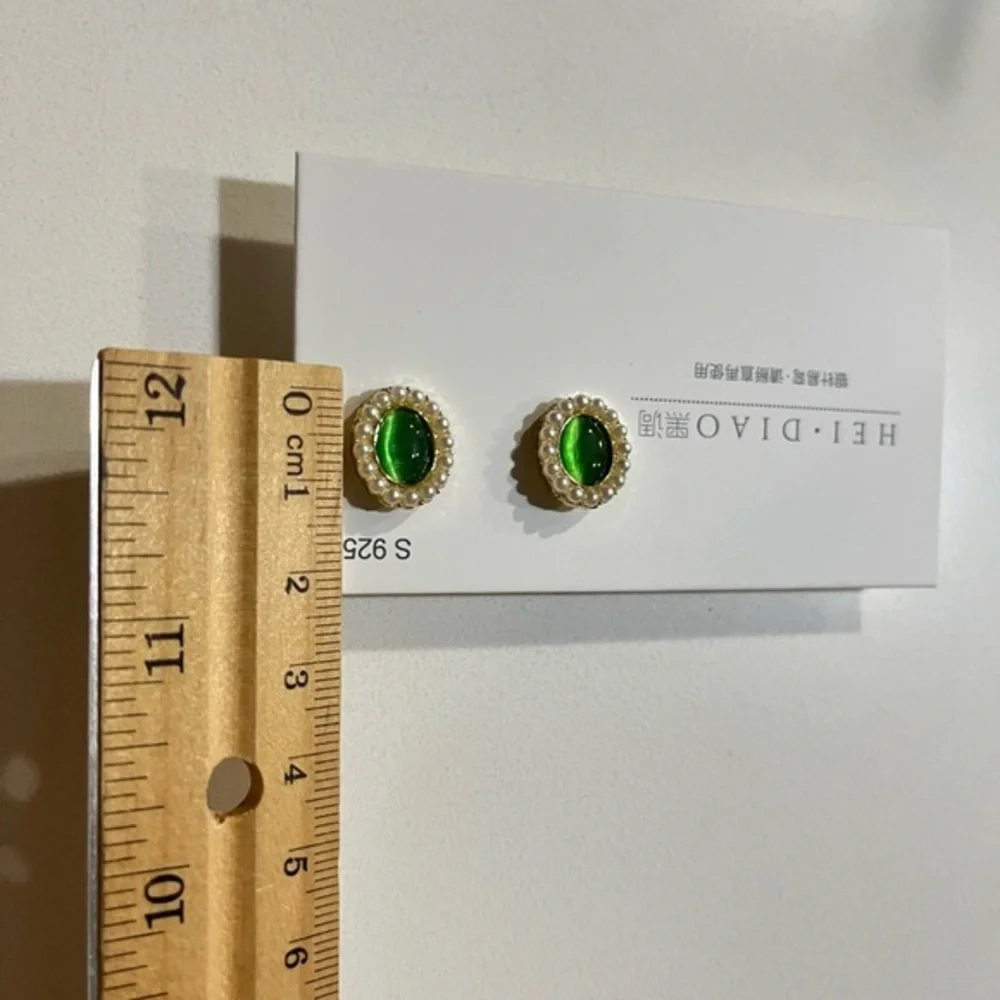 Vintage-Style Elegant green Cat Eye Stone Earrings for Women‎ – Pearl Design new